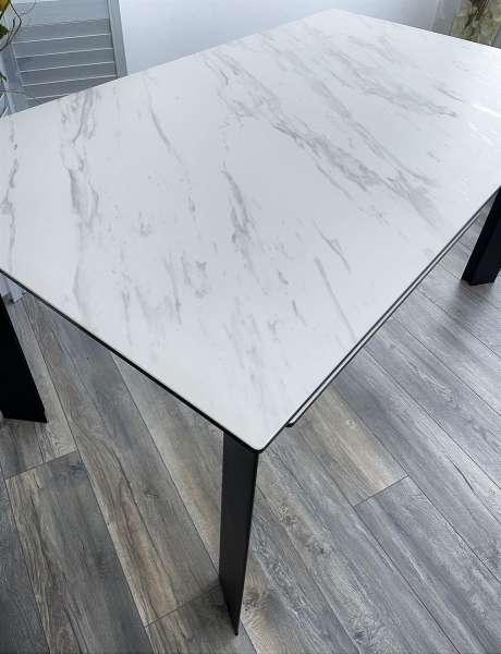Стол CREMONA 140 KL-99 белый мрамор матовый итальянская керамика, черный каркас