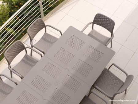 Кресло пластиковое Bora бежевое