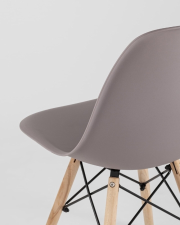 Стул Eames Style DSW темно-бежевый (разборный каркас)