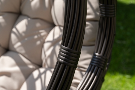 "Венеция" подвесное кресло-кокон из искусственного ротанга, цвет бронзовый с бежевой подушкой