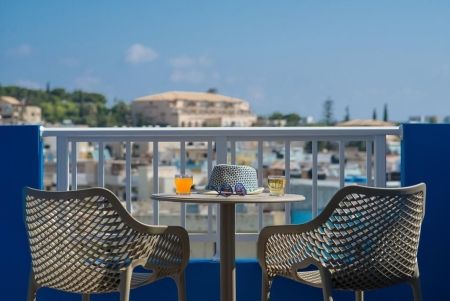 Кресло пластиковое Air XL бежевое