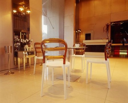 Стул пластиковый Miss Bibi белый, янтарный