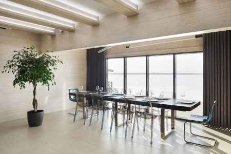 Стул прозрачный Vanity дымчатый