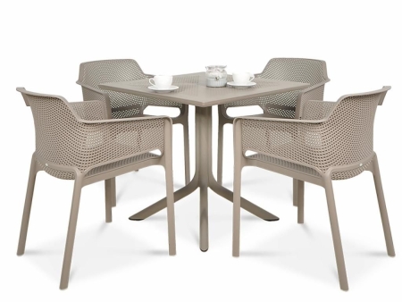 Стол пластиковый обеденный Clip 80 бежевый