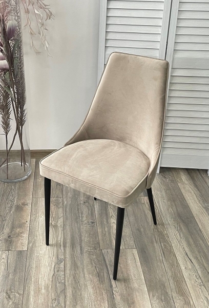 Стул NEPAL-P латте #25 велюр, черный каркас