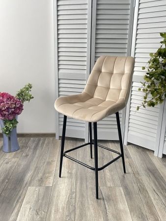 Полубарный стул ХОФМАН H-06 бежевый велюр, черный каркас H=63cm