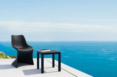 Столик пластиковый журнальный Ocean Side Table черный