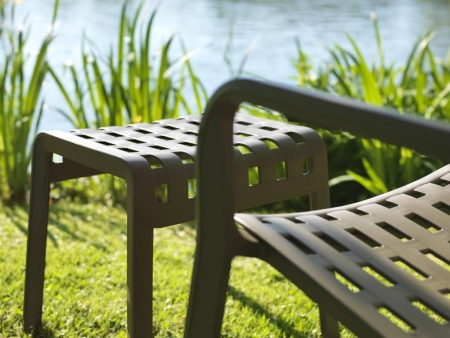 Табурет пластиковый Poggio бежевый