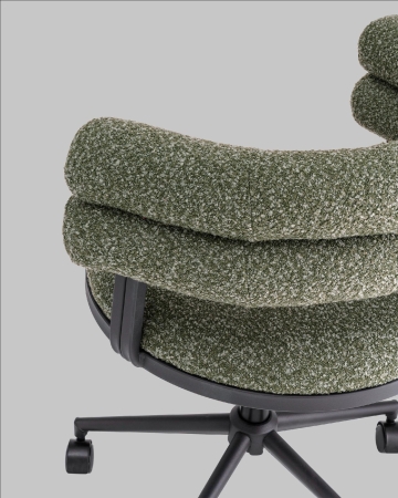 Кресло офисное Ponty зеленое с черными ножками