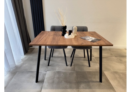 Стол деревянный Кортни 117 (157) x 77 дуб крафт табачный, черный матовый