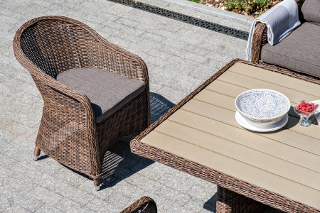 "Равенна" плетеное кресло из искусственного ротанга, коричневый с серо-коричневой подушкой