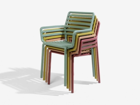 Кресло пластиковое Doga пластик черный Кресло пластиковое Doga пластик черный