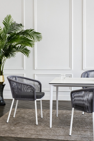 "Малага" обеденная группа на 4 персоны со стульями "Марсель", каркас белый, роуп светло-серый