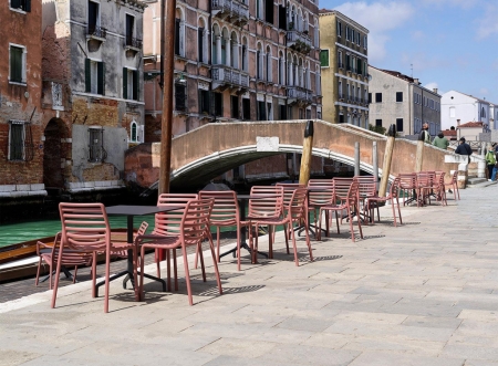 Стул пластиковый Doga Bistrot пластик, розовый